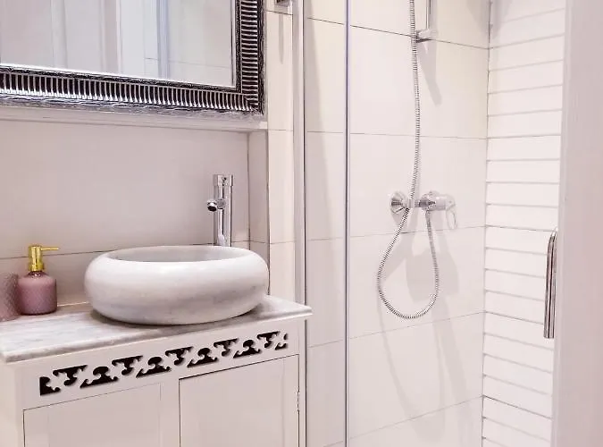 101, Boutique Escape